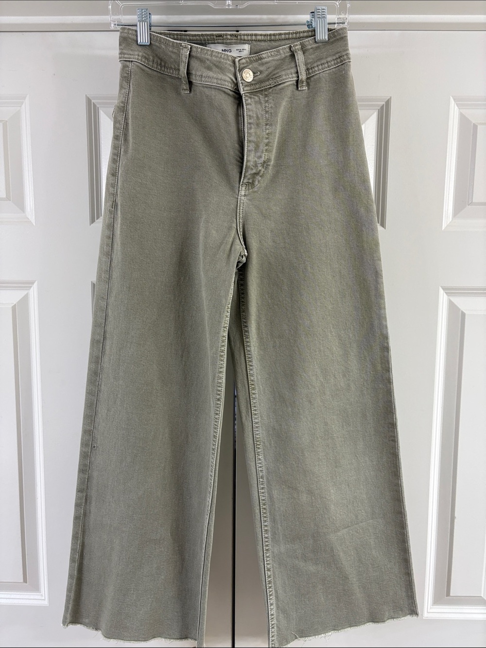 Mango MNG Catherine Culotte Jeans. Light Green Color. Size 36/4.